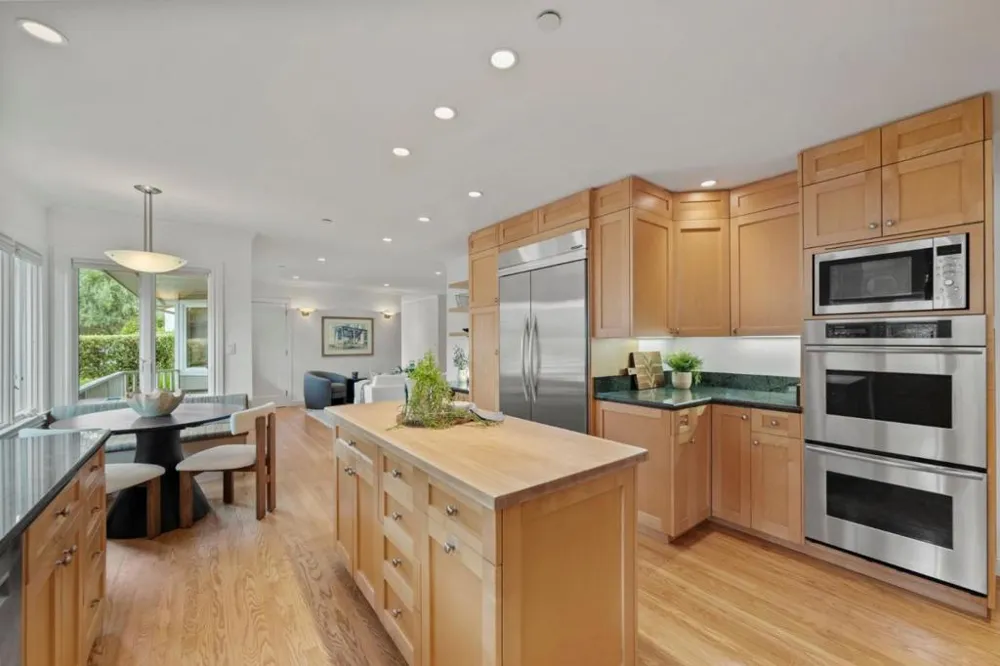 1238 Bernal Avenue Burlingame, CA 94010