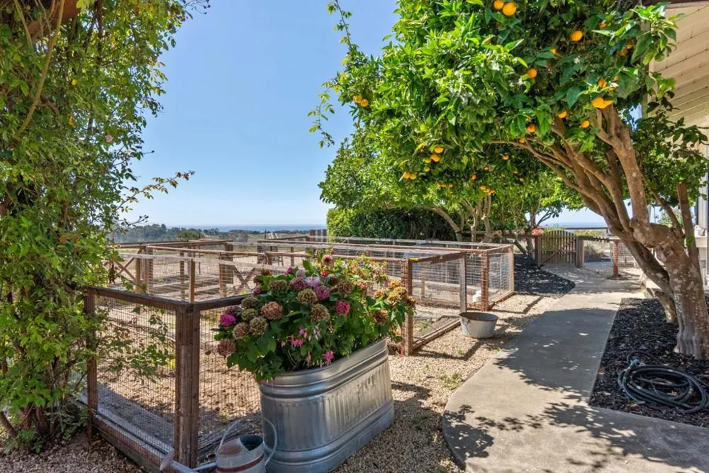 145 Coy Drive Watsonville, CA 95076