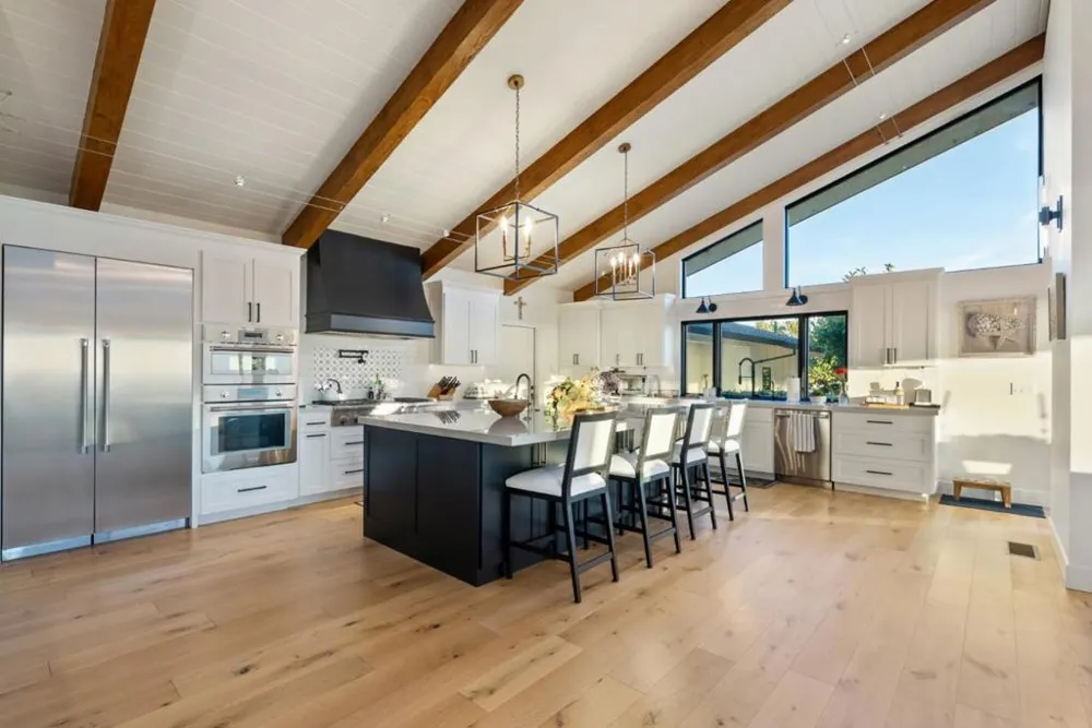 145 Coy Drive Watsonville, CA 95076