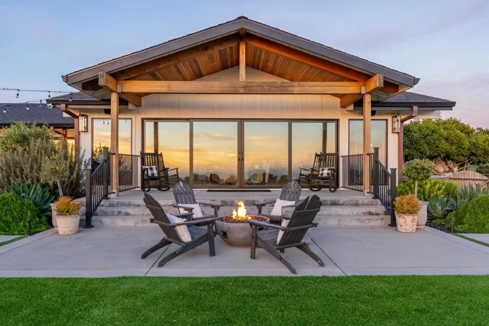 145 Coy Drive Watsonville, CA 95076