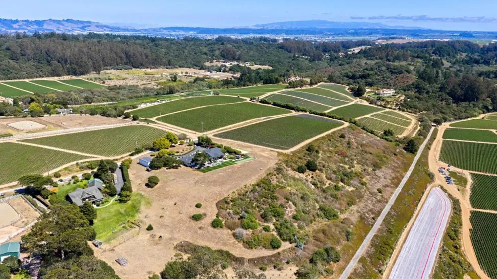 145 Coy Drive Watsonville, CA 95076