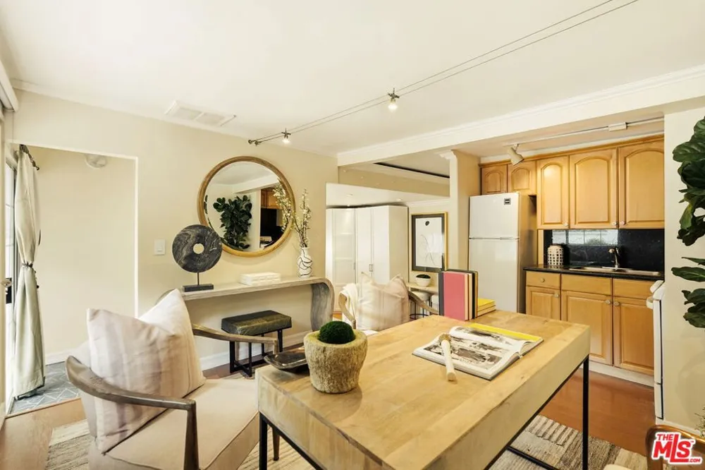 1617 Orange Grove Avenue Los Angeles, CA 90046
