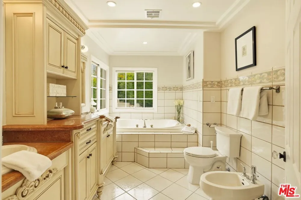 1617 Orange Grove Avenue Los Angeles, CA 90046