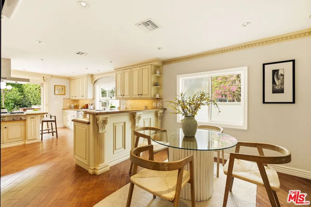 1617 Orange Grove Avenue Los Angeles, CA 90046