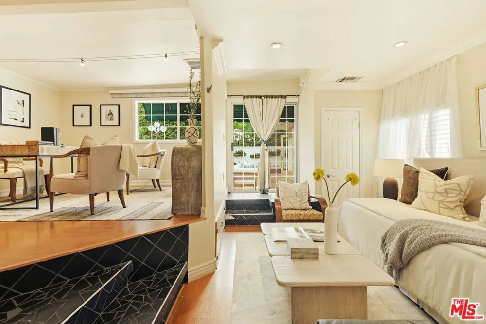 1617 Orange Grove Avenue Los Angeles, CA 90046