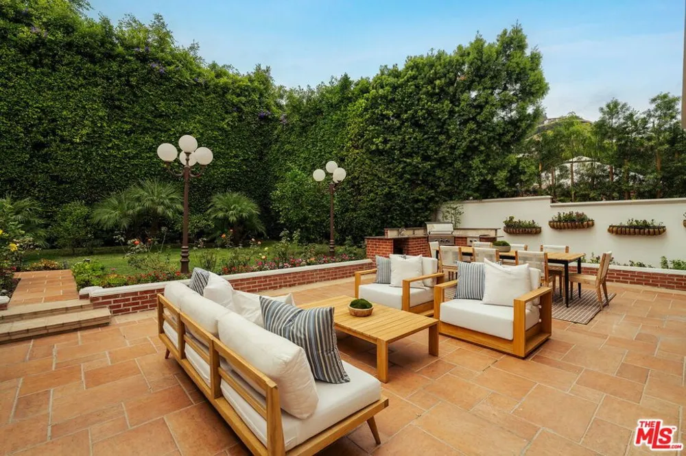 1617 Orange Grove Avenue Los Angeles, CA 90046