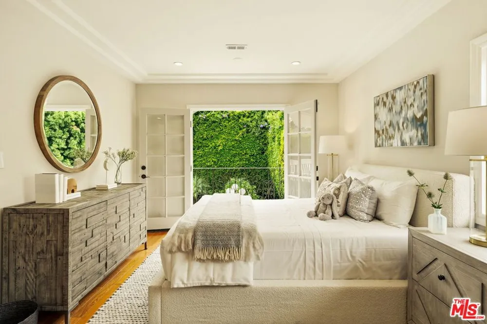 1617 Orange Grove Avenue Los Angeles, CA 90046