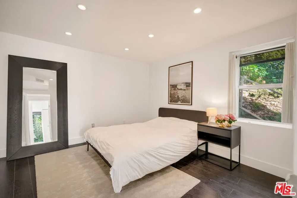 2388 Kimridge Road Beverly Hills, CA 90210
