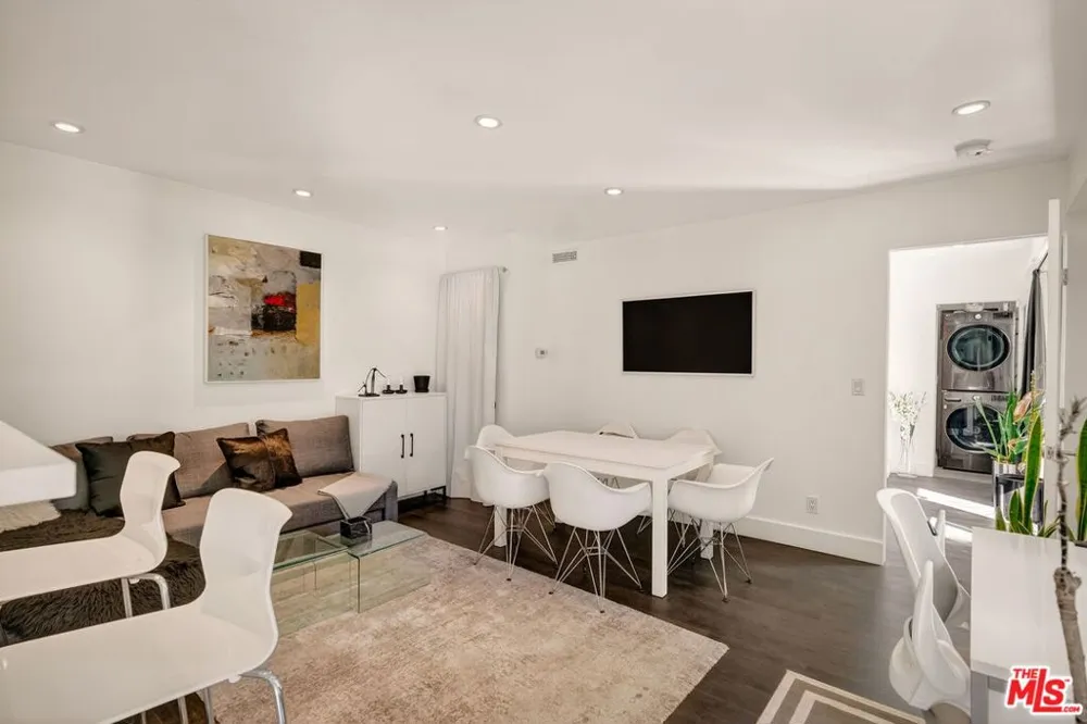 2388 Kimridge Road Beverly Hills, CA 90210
