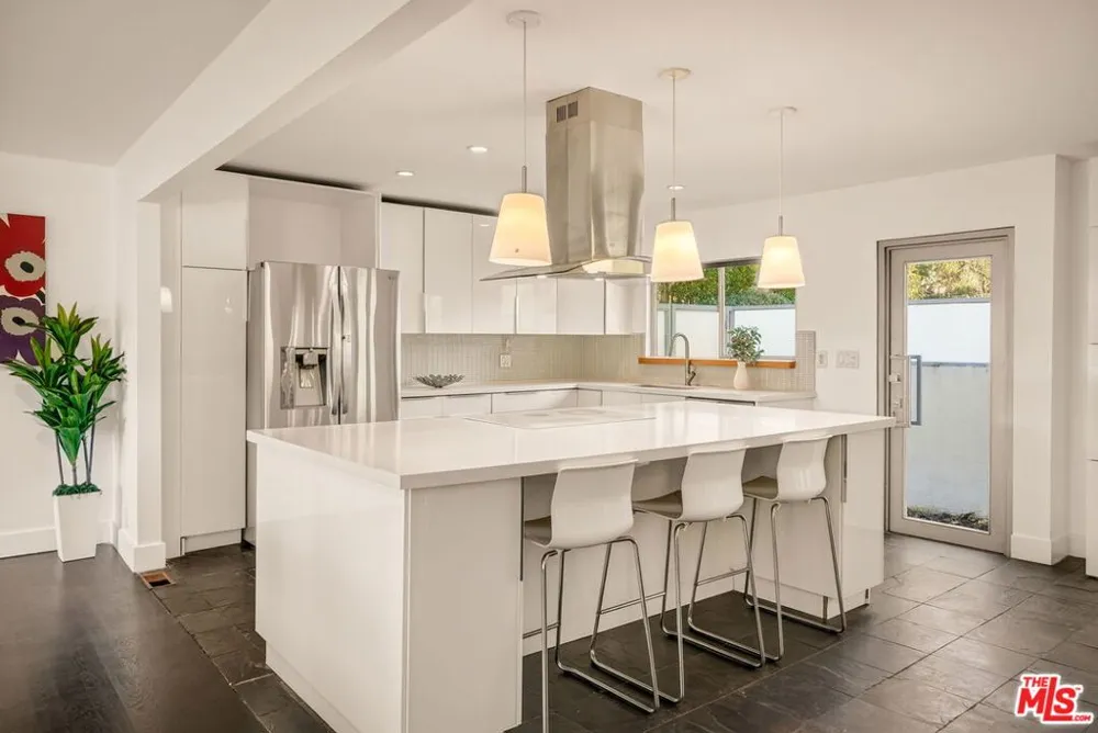 2388 Kimridge Road Beverly Hills, CA 90210