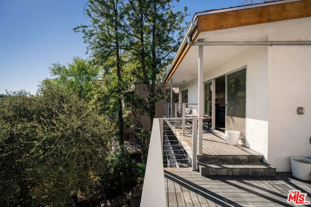 2388 Kimridge Road Beverly Hills, CA 90210