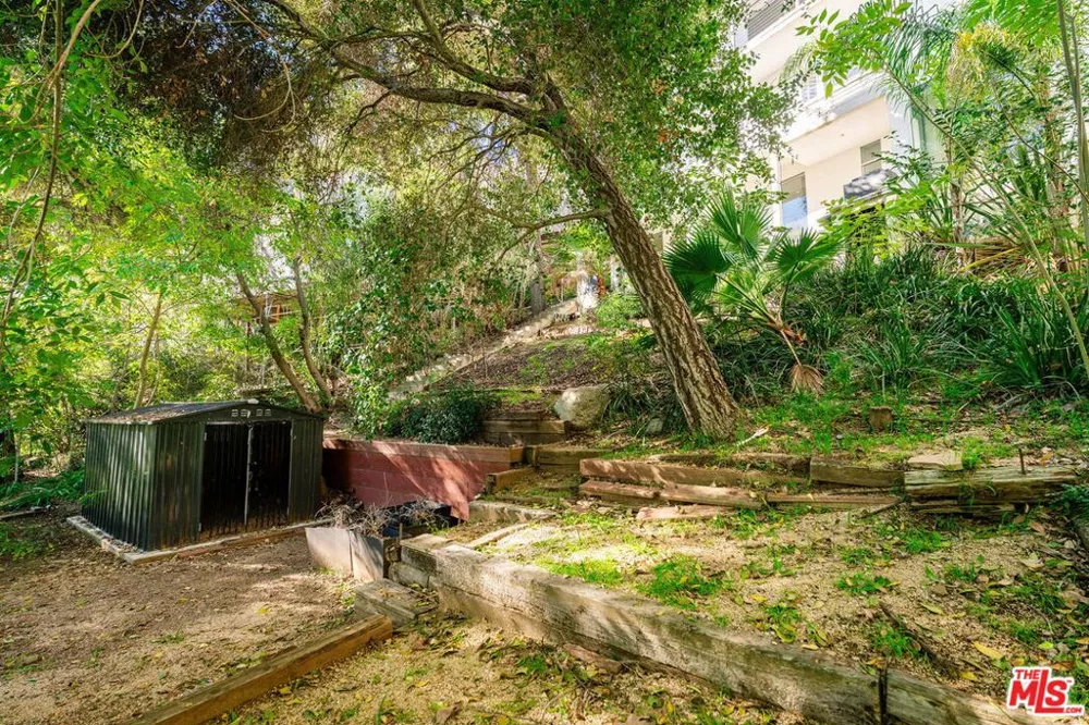 2388 Kimridge Road Beverly Hills, CA 90210