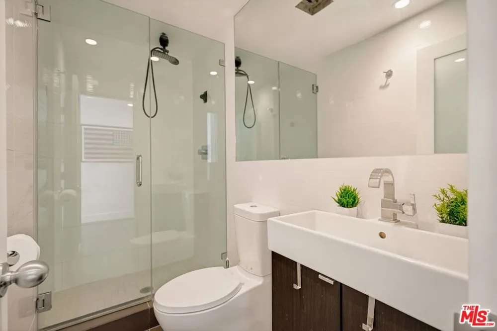 2388 Kimridge Road Beverly Hills, CA 90210
