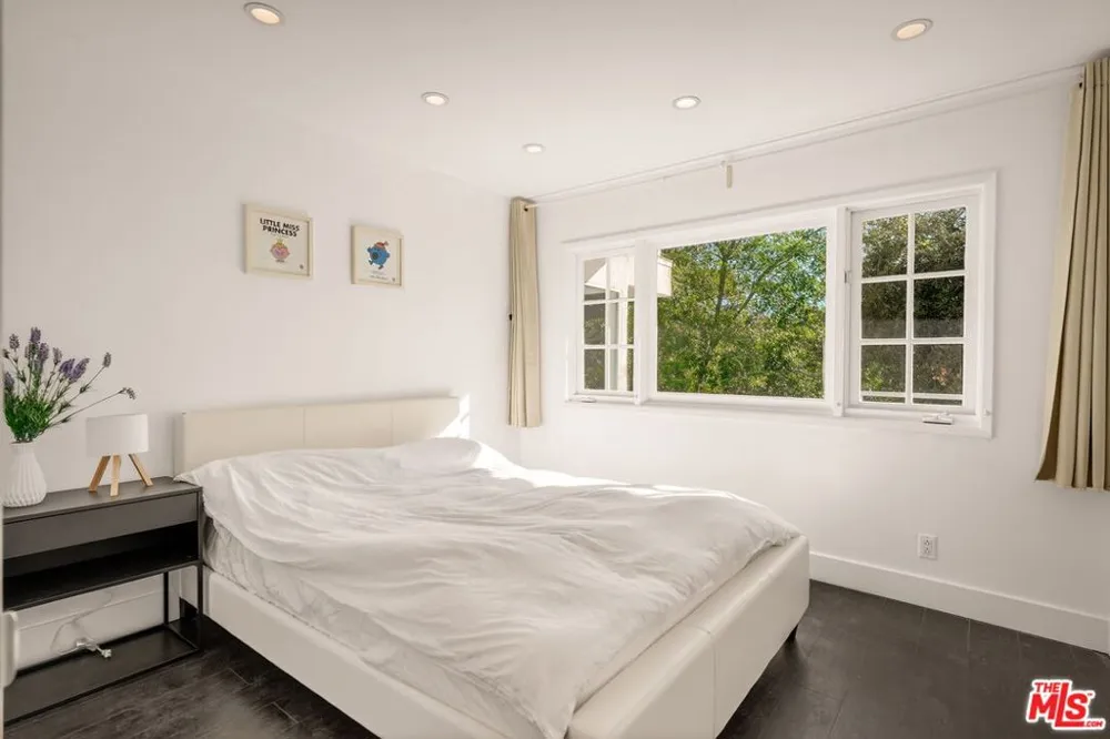 2388 Kimridge Road Beverly Hills, CA 90210