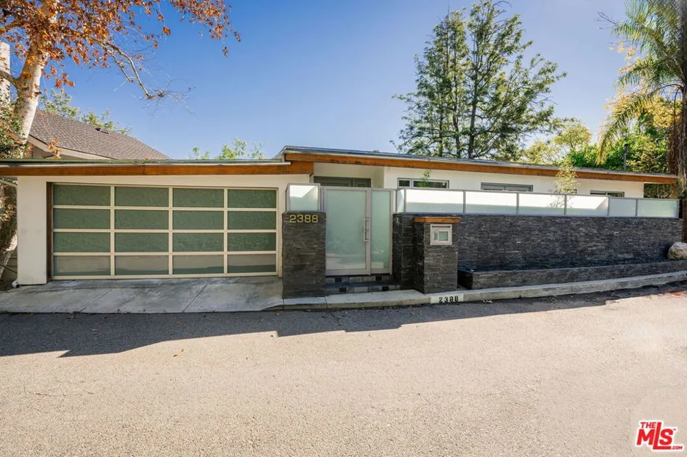 2388 Kimridge Road Beverly Hills, CA 90210