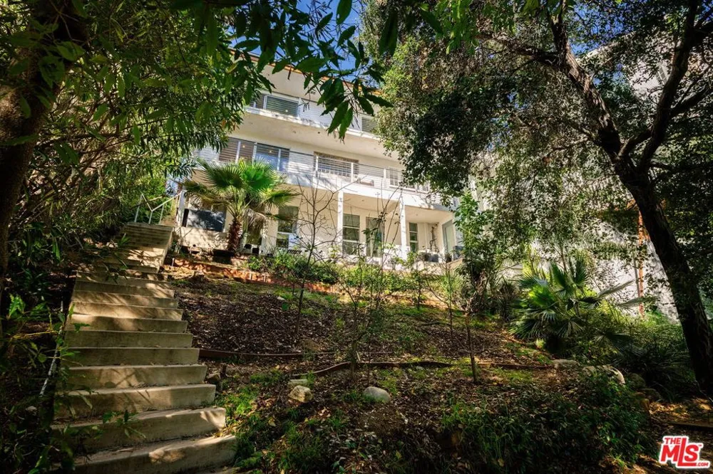 2388 Kimridge Road Beverly Hills, CA 90210