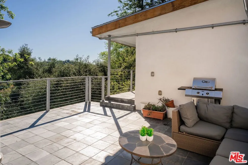 2388 Kimridge Road Beverly Hills, CA 90210