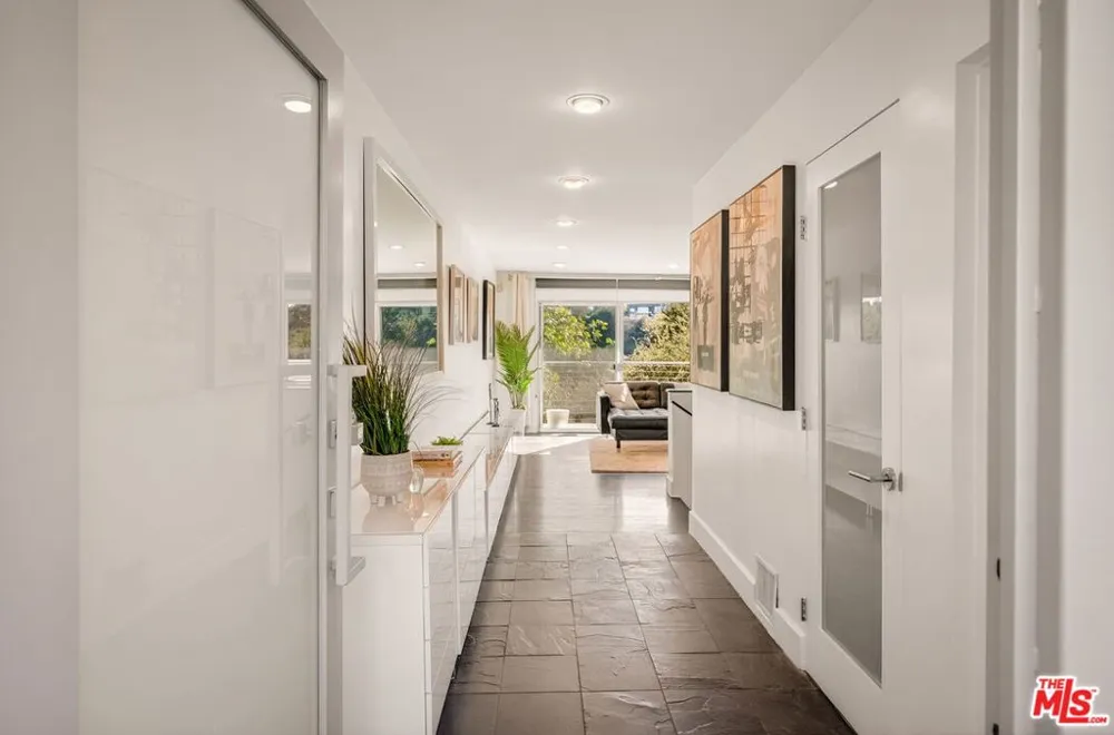 2388 Kimridge Road Beverly Hills, CA 90210