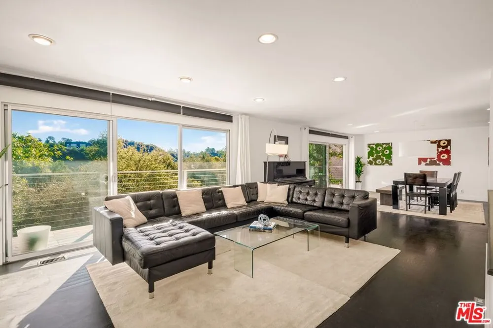 2388 Kimridge Road Beverly Hills, CA 90210