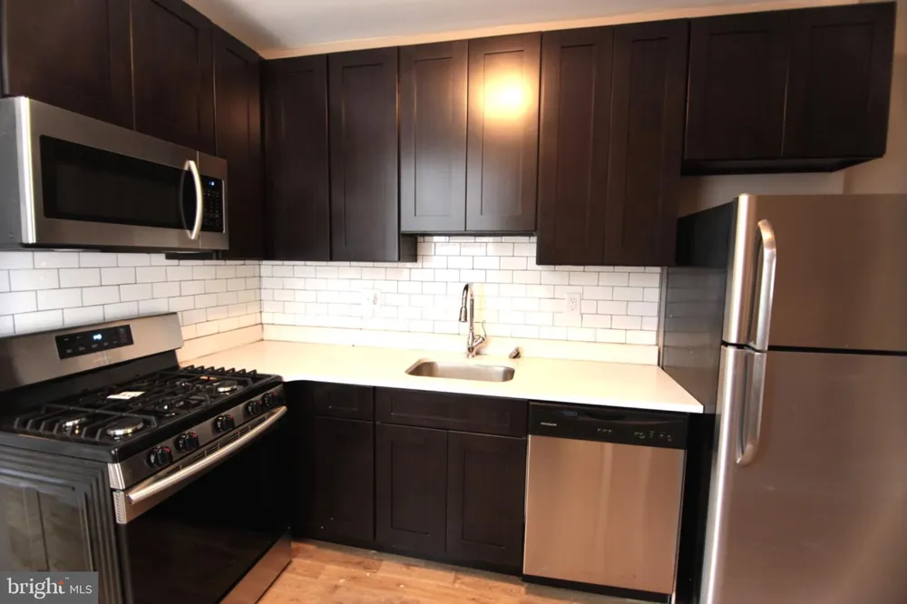 1518 FONTAIN STREET Philadelphia, PA 19121