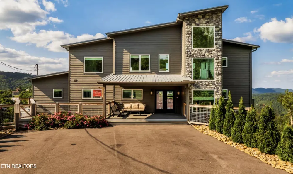 720 Short Ridge Court Gatlinburg, TN 37738