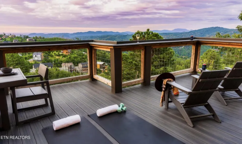 720 Short Ridge Court Gatlinburg, TN 37738