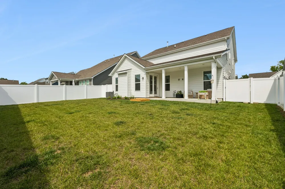 3221 Chatfield Dr Murfreesboro, TN 37129