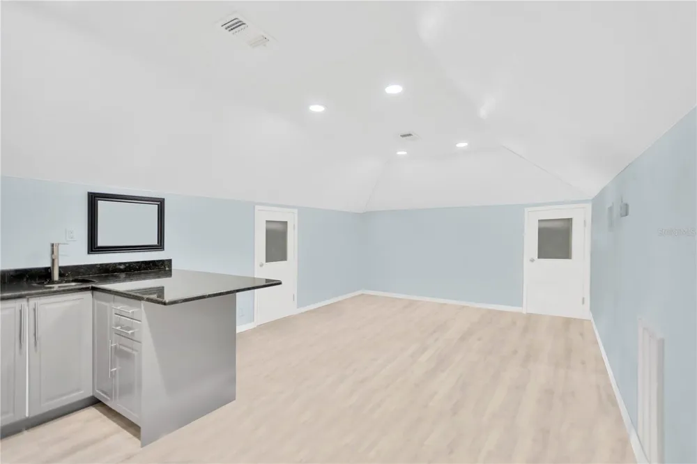911 S ROME AVE #4 Tampa, FL 33606