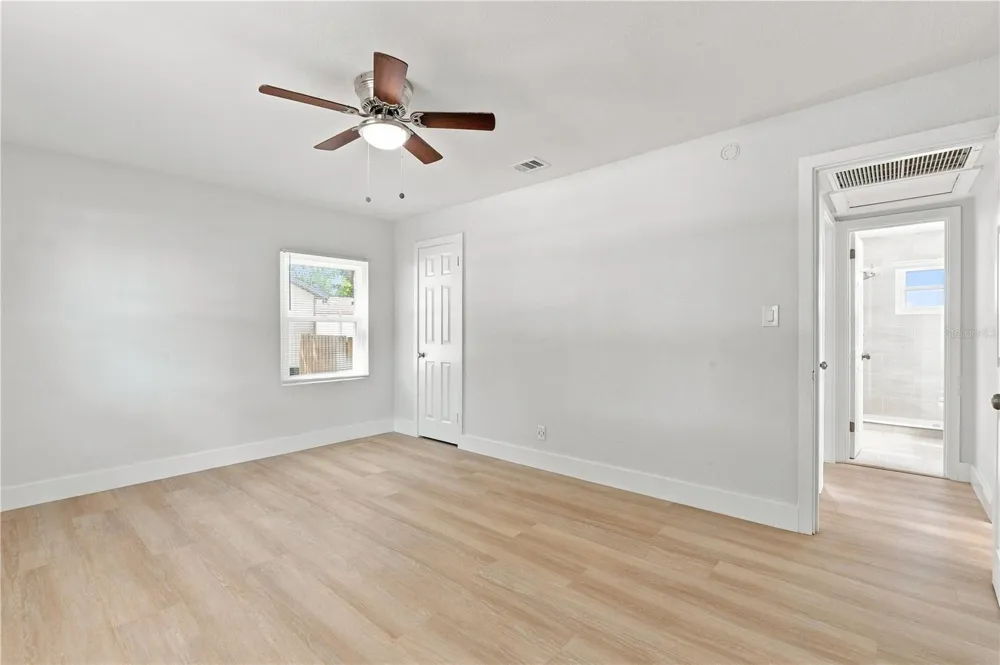 4115 FAIRFIELD AVENUE S St Petersburg, FL 33711