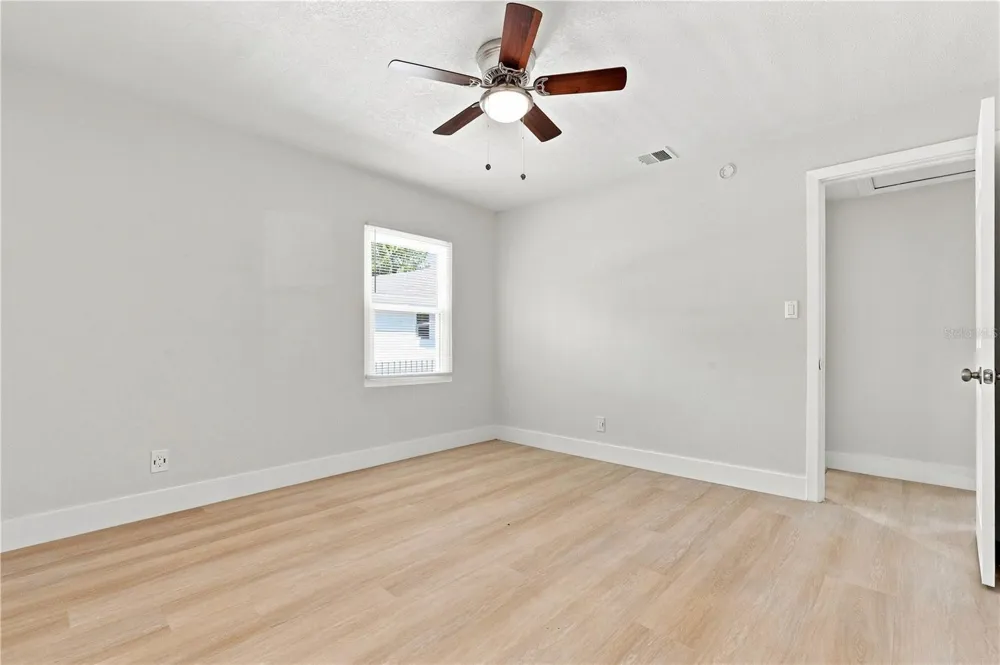 4115 FAIRFIELD AVENUE S St Petersburg, FL 33711