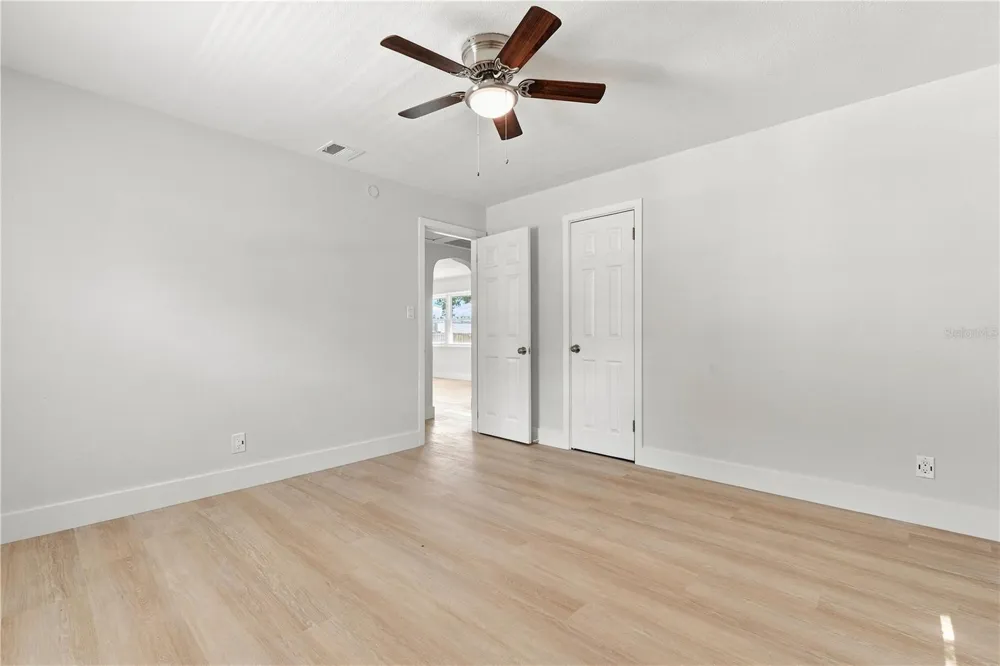 4115 FAIRFIELD AVENUE S St Petersburg, FL 33711
