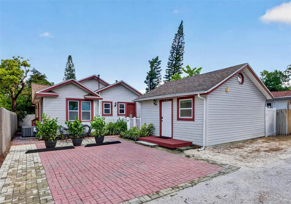 1136 22ND AVENUE St Petersburg, FL 33704