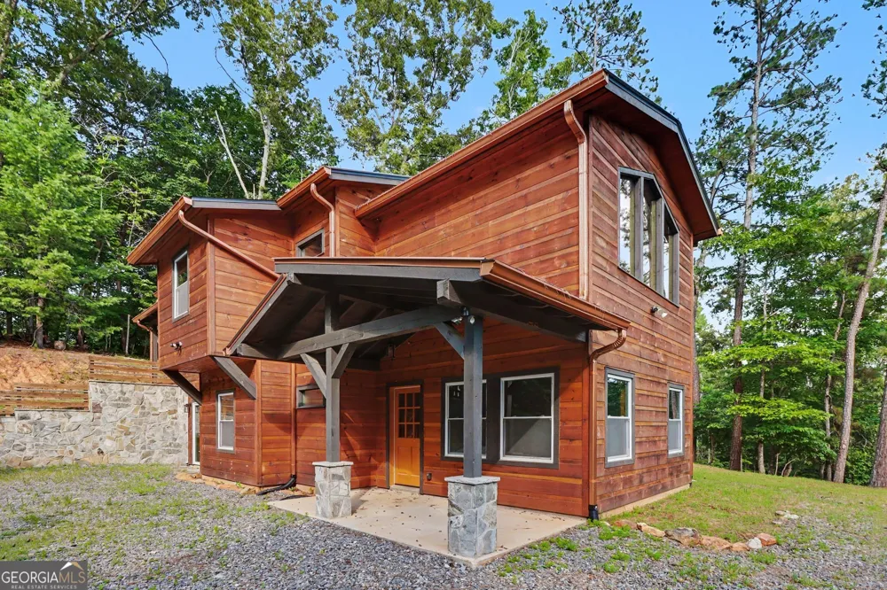 28 Francis WAY Ellijay, GA 30540