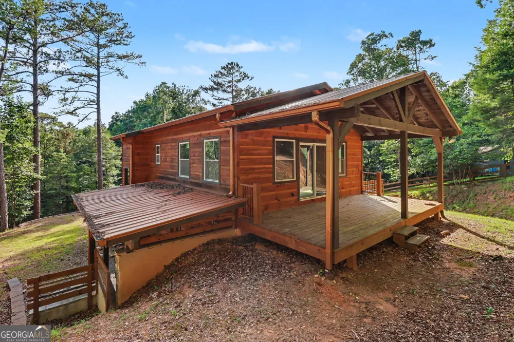 28 Francis WAY Ellijay, GA 30540