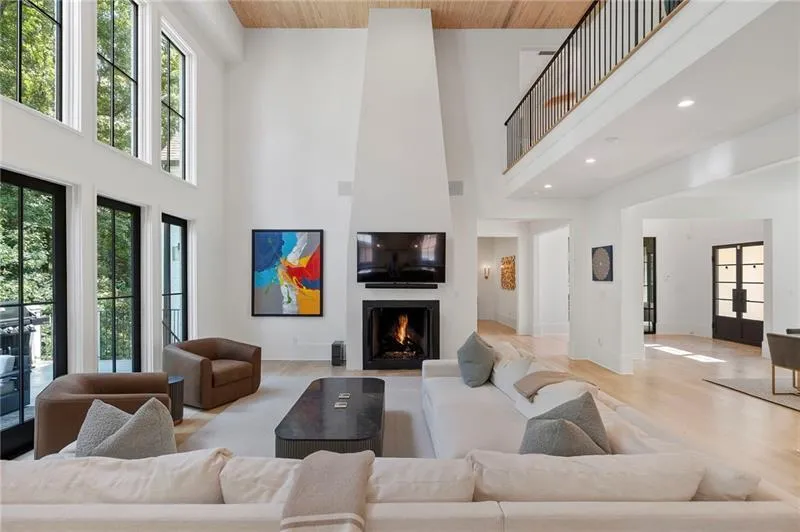 4847 Lake Forrest Drive Sandy Springs, GA 30342