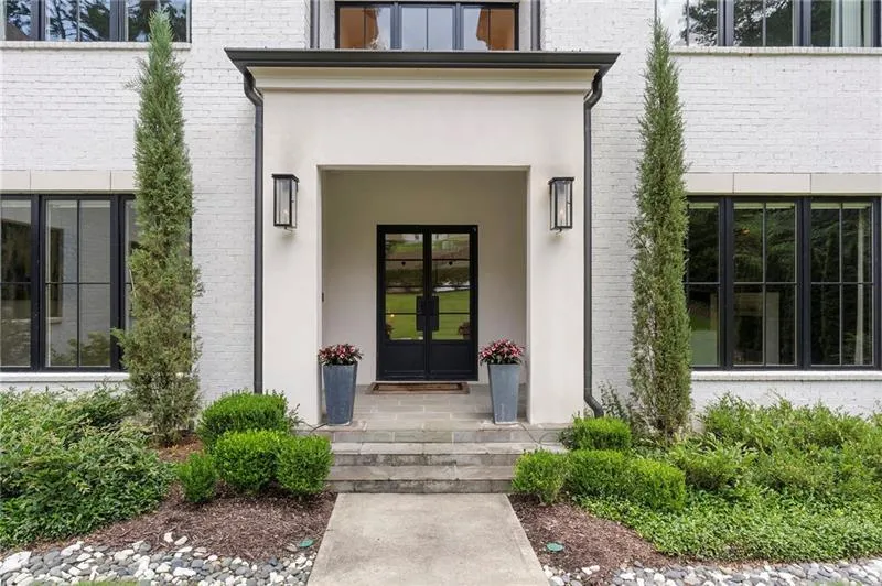 4847 Lake Forrest Drive Sandy Springs, GA 30342
