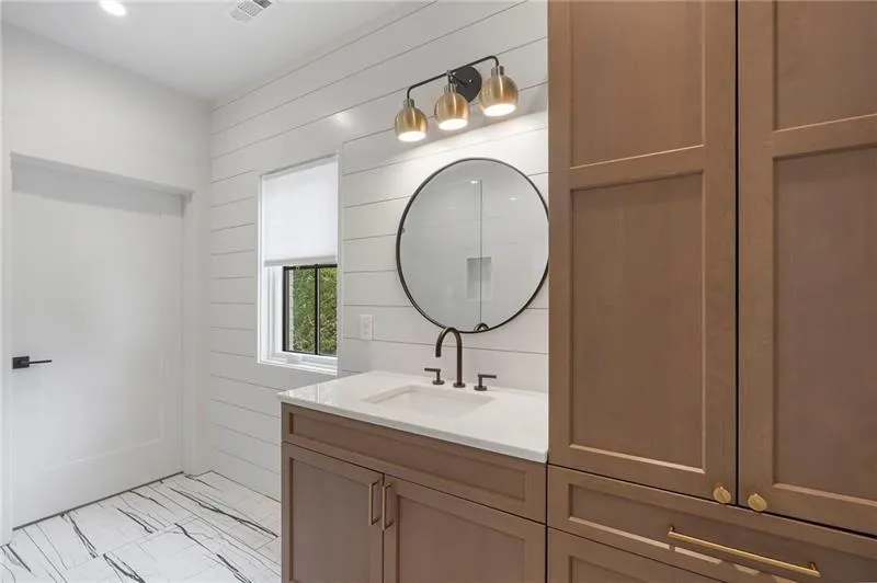 4847 Lake Forrest Drive Sandy Springs, GA 30342