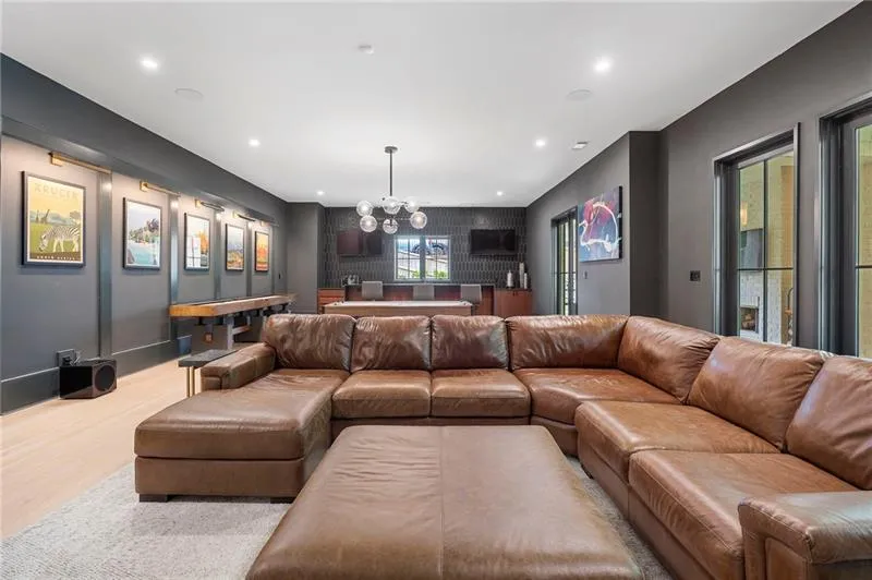 4847 Lake Forrest Drive Sandy Springs, GA 30342