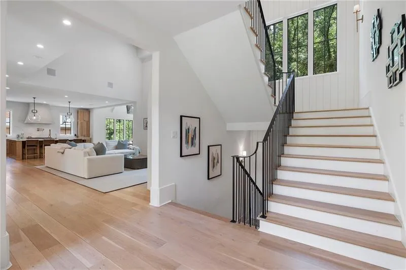 4847 Lake Forrest Drive Sandy Springs, GA 30342
