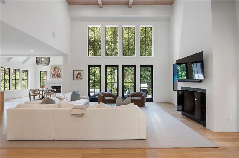 4847 Lake Forrest Drive Sandy Springs, GA 30342