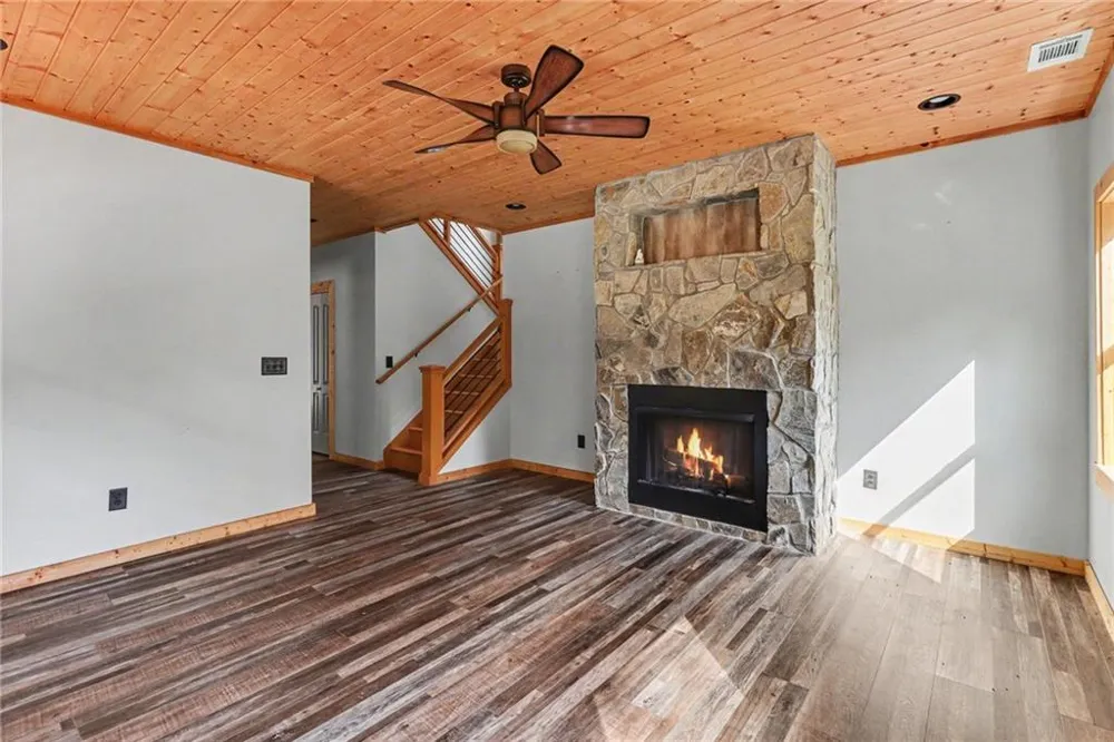 28 Francis Way Dawsonville, GA 30534