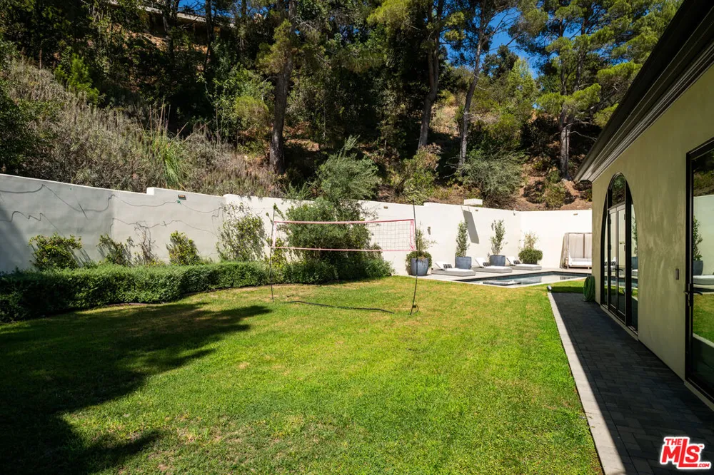 9577 Lime Orchard Road Beverly Hills, CA 90210