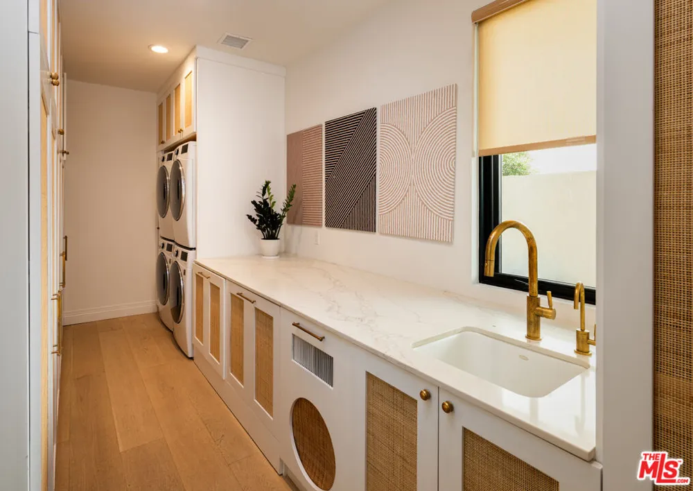 9577 Lime Orchard Road Beverly Hills, CA 90210
