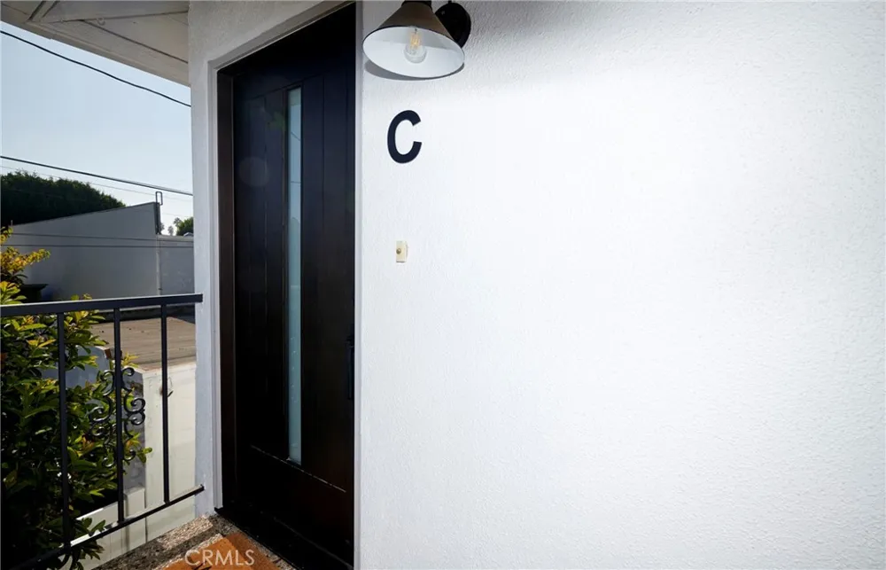 728 Euclid #C Santa Monica, CA 90402