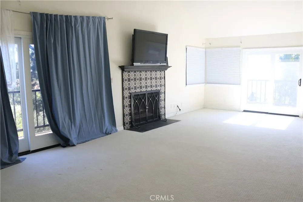 4310 E Terra Vista Ln Anaheim Hills, CA 92807