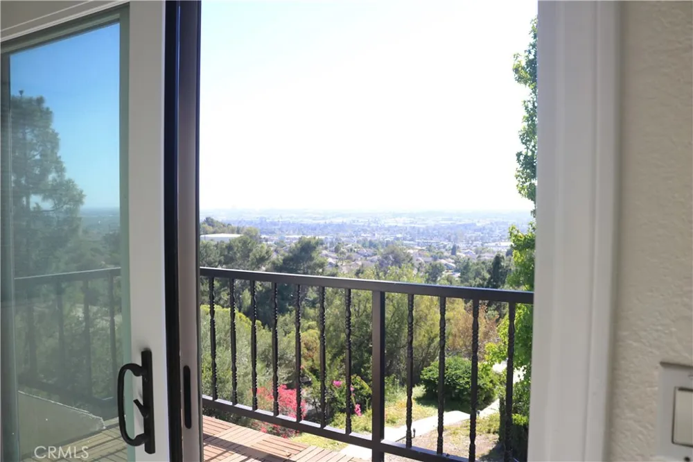 4310 E Terra Vista Ln Anaheim Hills, CA 92807