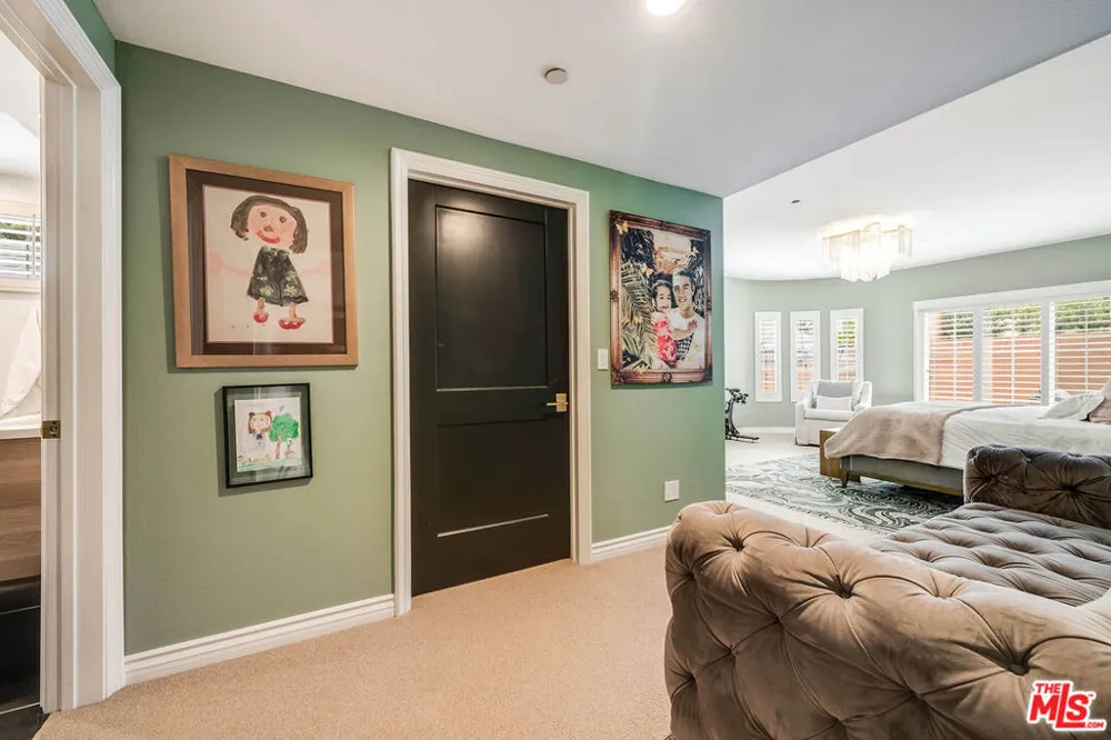 4310 Cahuenga Boulevard #104 Toluca Lake, CA 91602