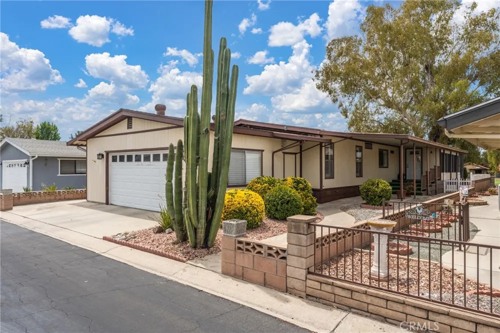 1425 Lodgepole Hemet, CA 92545