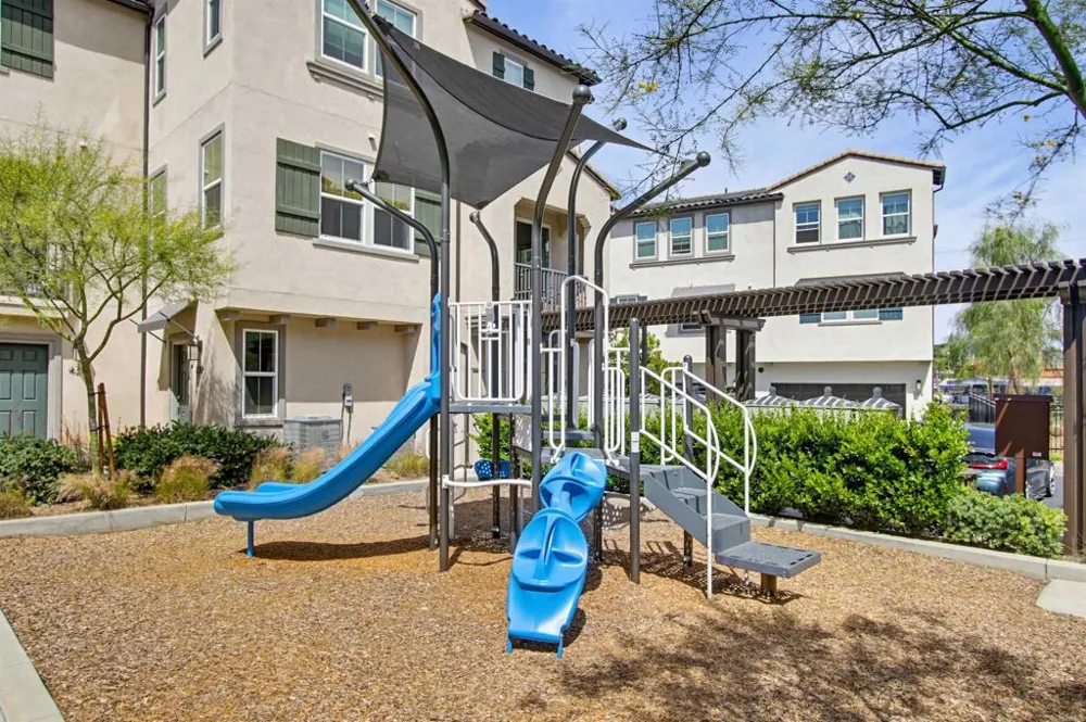 437 Jupiter Escondido, CA 92025
