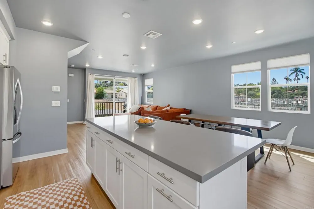 437 Jupiter Escondido, CA 92025